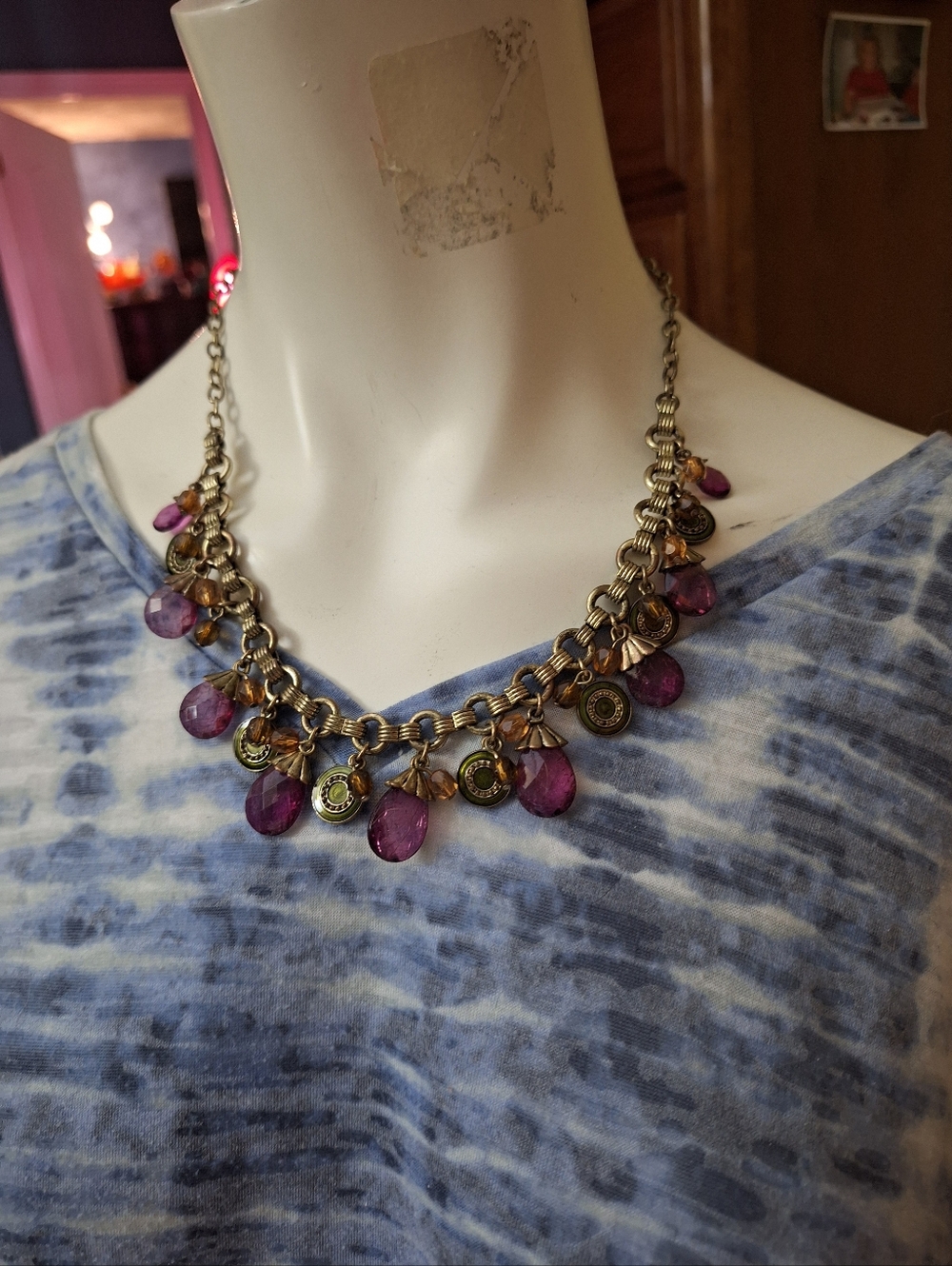 Vintage Avon Gold Tone 16" Dangle Beaded Necklace With Extender